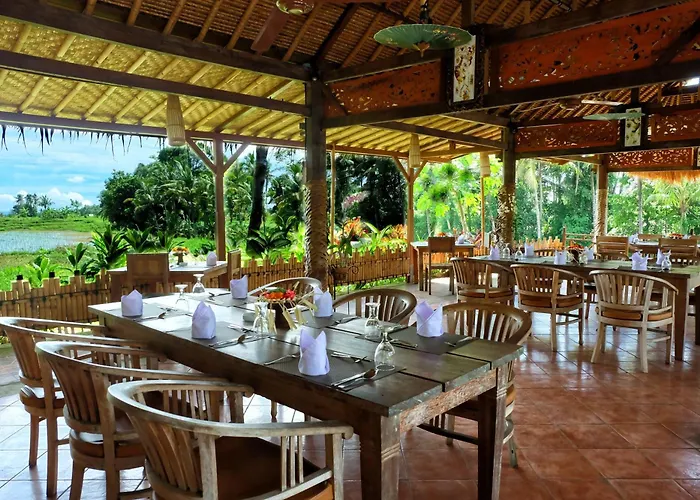 Puri Taman Sari 3*