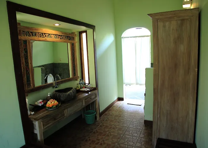 Puri Taman Sari 3* Selemadeg