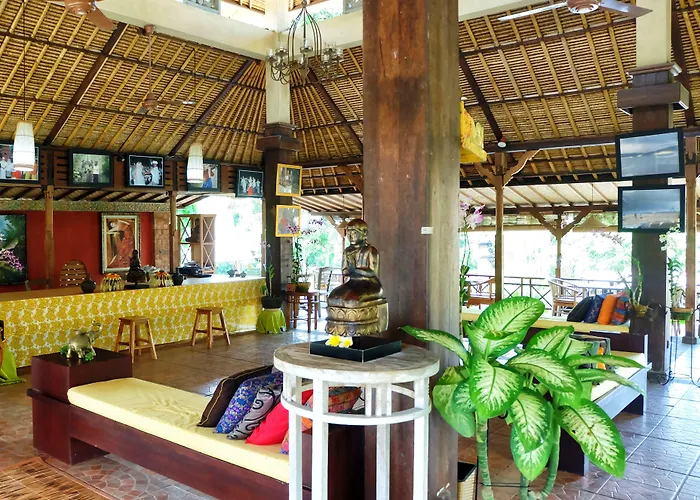 リゾート Puri Taman Sari 3*