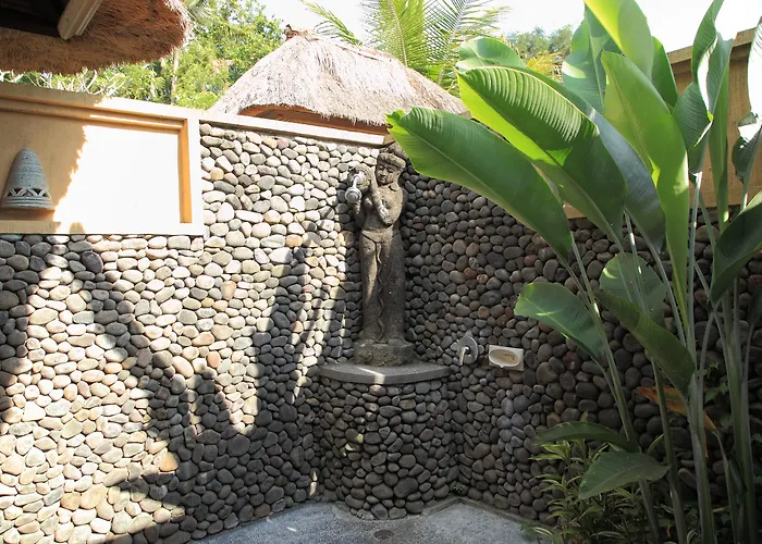 リゾート Puri Taman Sari Selemadeg