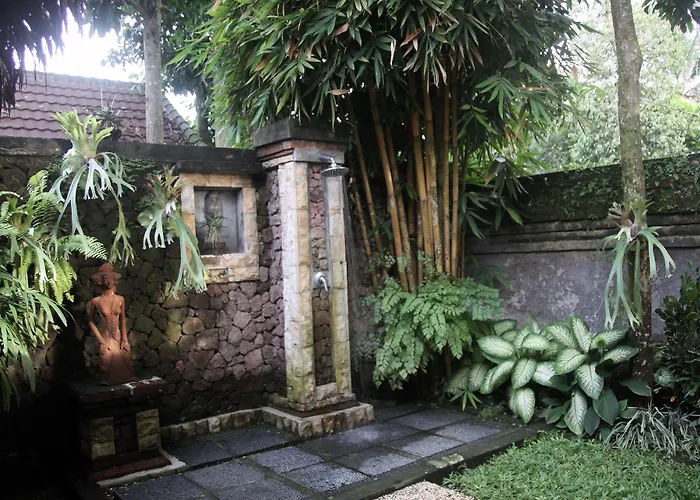 Puri Taman Sari Selemadeg