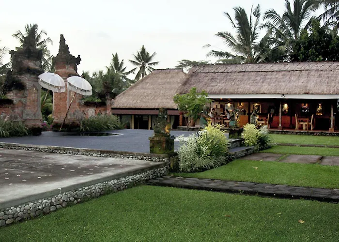 リゾート Puri Taman Sari Selemadeg
