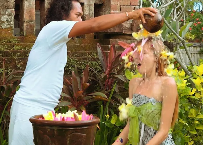 Puri Taman Sari リゾート 3*